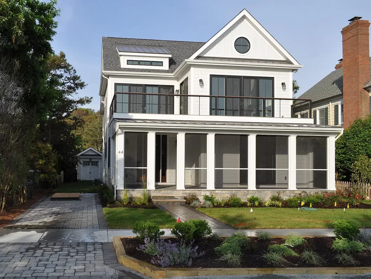 Surf Avenue – Rehoboth Beach