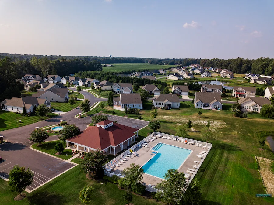 Bay Pointe, photograph 2